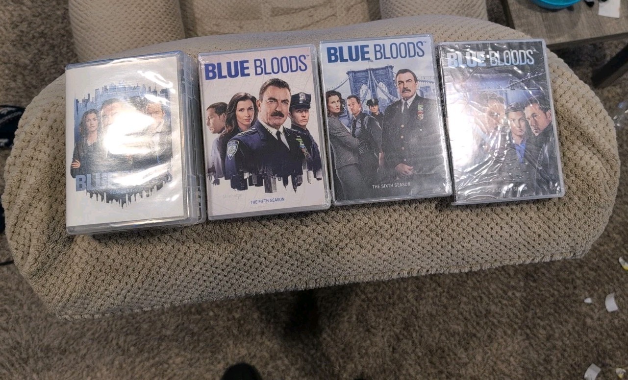BLUE BLOODS SEASONS 1-7 DVD SET New Sealed